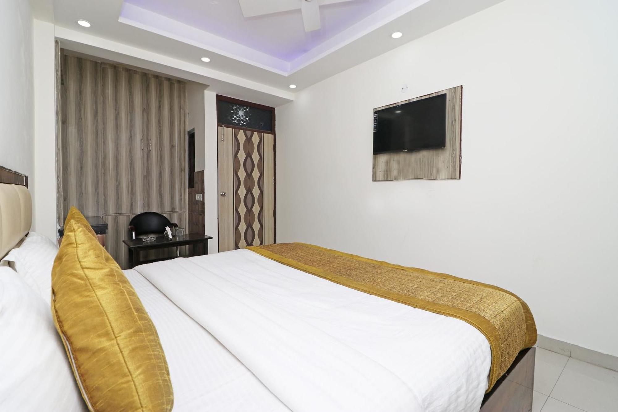 Hotel O Sweet Palace New Delhi Exterior photo